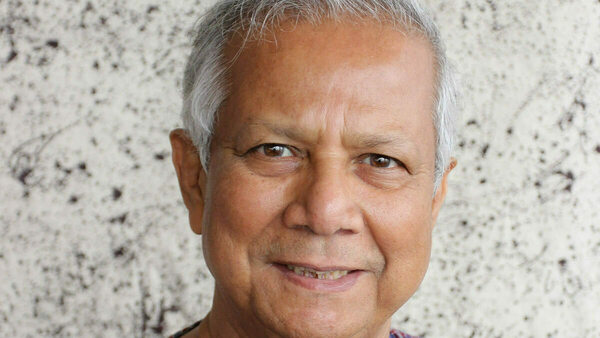 Yunus Photo 2 Feature