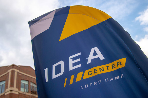 Idea Center 03 Feature